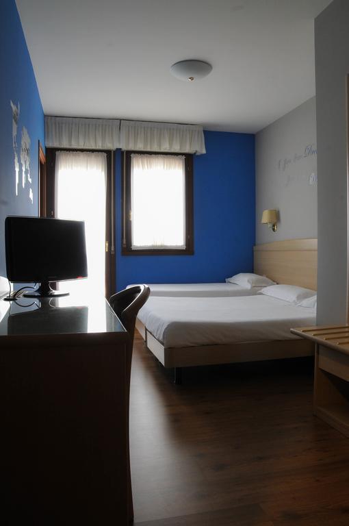 Hotel Marco Effe Mestrino Номер фото